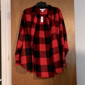 Old Navy Red Plaid Flannel button down shirt. Women’s size XXL